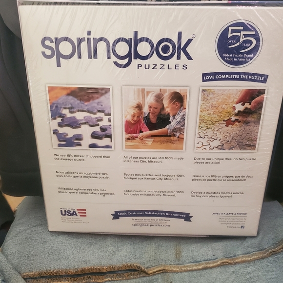 1500 pcs Christmas puzzle 29" x 36" - Picture 2 of 4